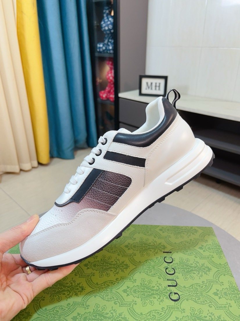 Gucci Contrast Panel Low-Top Sneakers
