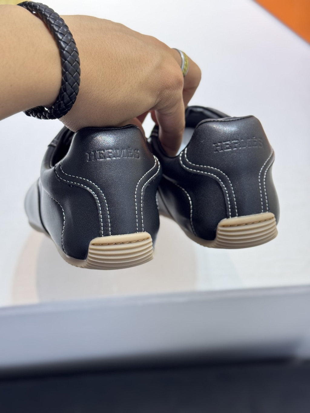 Hermès Contrast-Trim Low-Top Sneakers